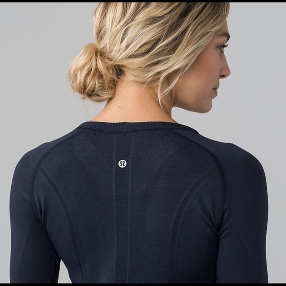 lululemon athletica Tops - EUC Lulu Swiftly Tech Long Sleeve Navy - sz 8